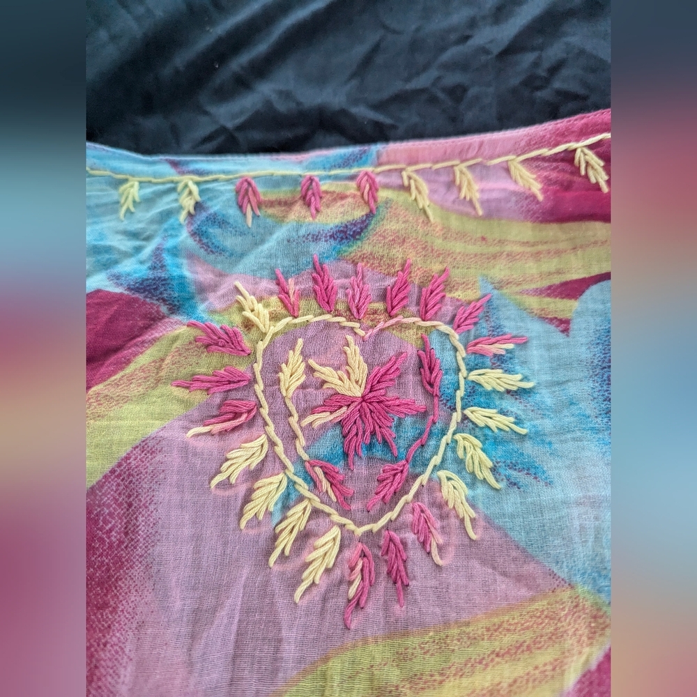 Raj Embroidered Tunic - Picture 11 of 13